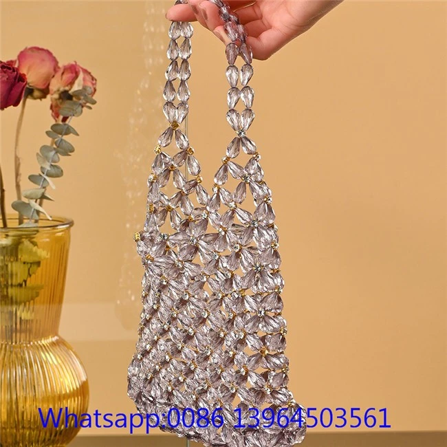 خواتین کا شفاف موتیوں والا بیگ