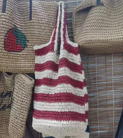 سرخ پٹی کروشیٹ ہاتھ سے تیار کاغذی اسٹرا شاپنگ بیگ