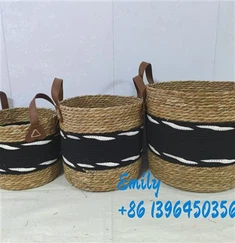 الماری میں بنے ہوئے اسٹوریج ٹوکریاں